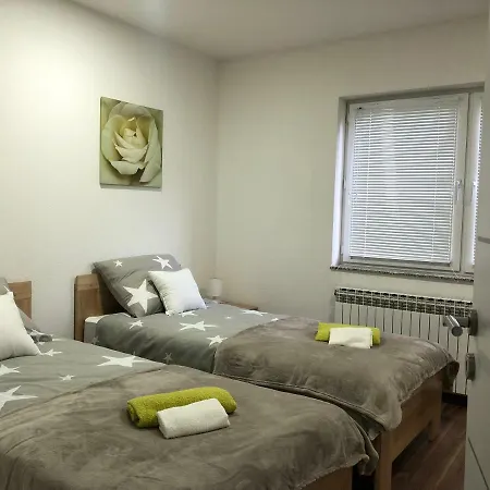 Apartman Danijela Otocac Exterior photo